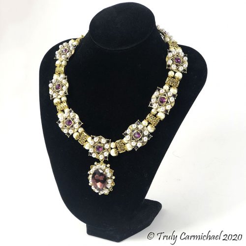 Antique Gold with red Amethyst and pendant 16-18"
