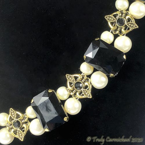 Antique gold with black rectangle stones 15-17" - Image 2