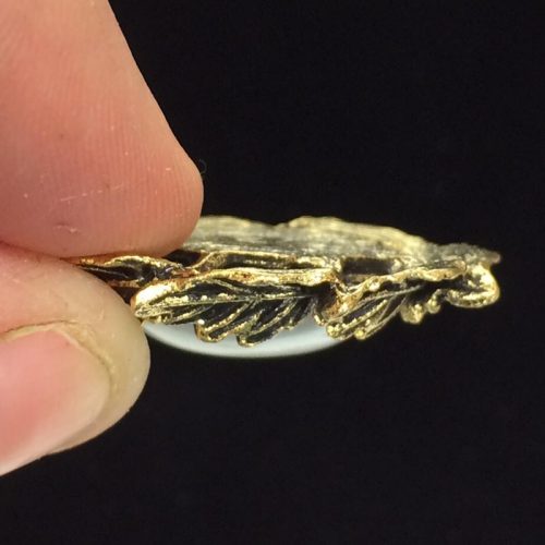 Antique Gold leaves w/ pearl - Image 2