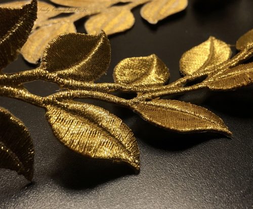 borderless laurel cutwork trim